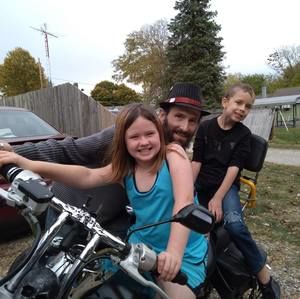 Meet your Posher, Adam